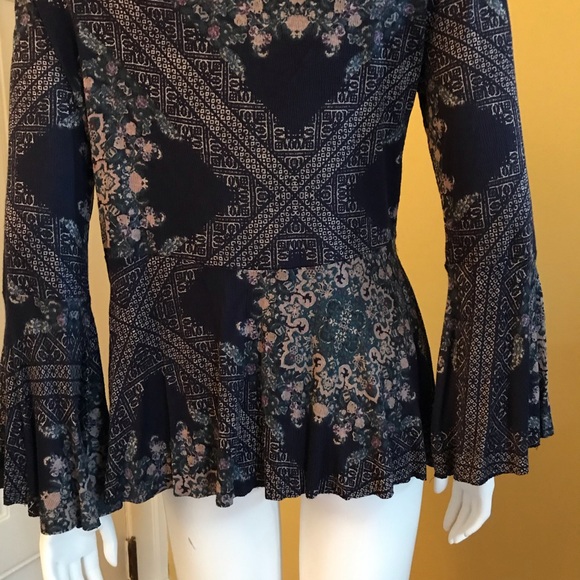 Lucky Brand top - Picture 2 of 6